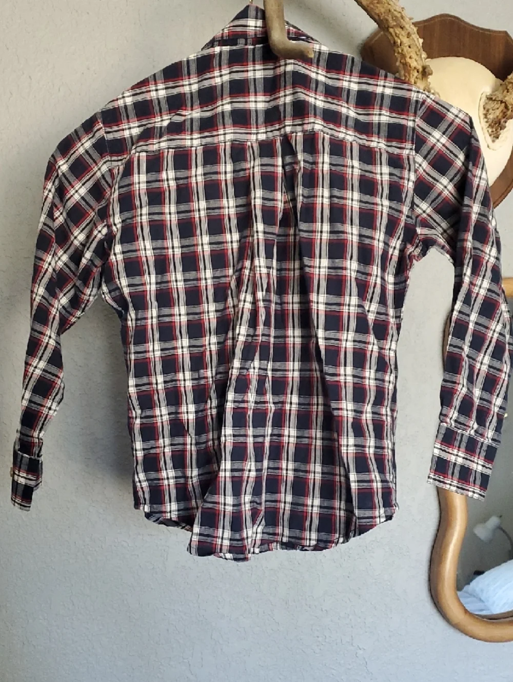 Wrangler RIATA Navy Red White Plaid Button-Front Shirt.  Size 6-8 - Picture 2 of 4